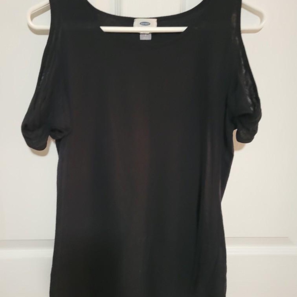 T-shirt with cut out sleeves